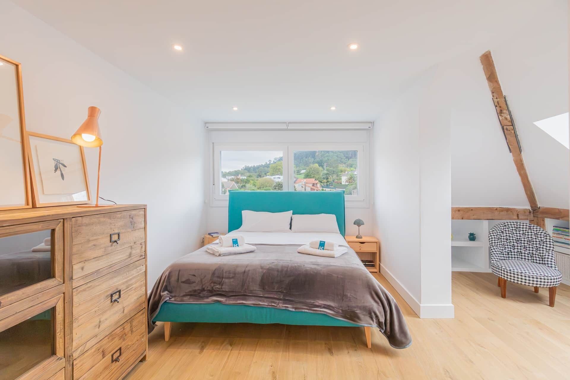 4 dormitorios, tabla de planchar con plancha, wifi gratis y ropa de cama