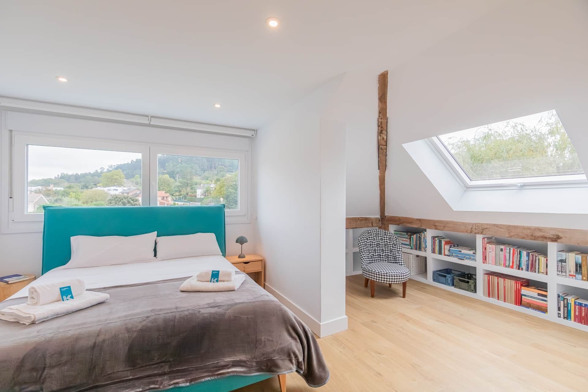 4 slaapkamers, een strijkplank/strijkijzer, gratis wifi, beddengoed