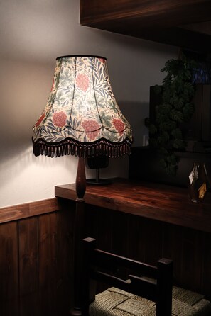 클래식 쿼드룸 | 거실 공간