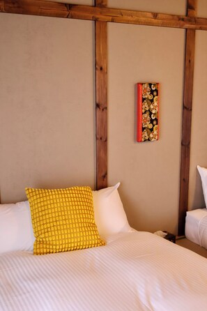 Classic Quadruple Room | Blackout drapes, free WiFi