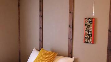 Blackout curtains, free WiFi