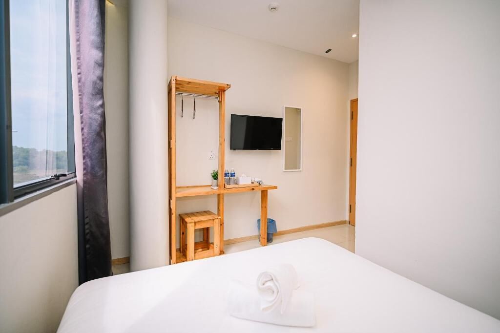 Deluxe Queen | Desk, iron/ironing board, free WiFi