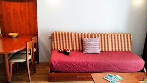 Unclassified image, 2 of 3, button - Apt Ndeg103 - Ground Floor - Formigal Building (Bagnères-de-Bigorre)