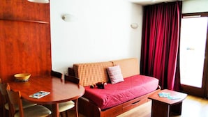 Unclassified image, 3 of 3, button - Apt Ndeg103 - Ground Floor - Formigal Building (Bagnères-de-Bigorre)