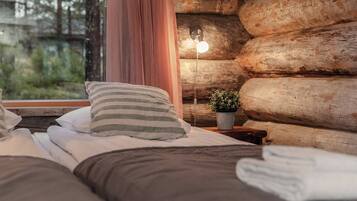 Superior Villa, 5 Bedrooms, Slope side | Iron/ironing board, free WiFi, bed sheets