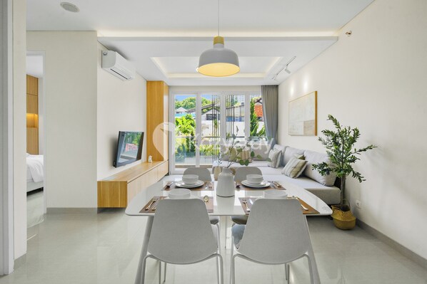 Appartamento, 2 camere da letto, vista giardino | Sala da pranzo