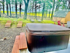 Tina de hidromasaje al aire libre