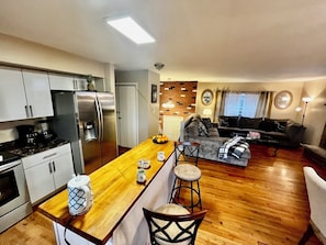 Interior - Hot tub, Sauna,Views,Grill,Fire Pit, Ping Pong, Pool Table, Arcade! (Albrightsville)