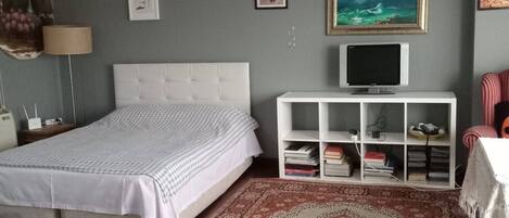 Fer et planche Ă repasser, Wi-Fi, literie fournie