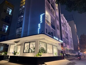 Property entrance - Lux Living Hotel (Bengaluru)
