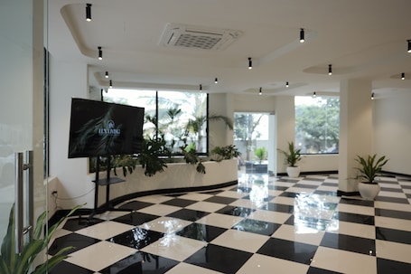 Television. Lux Living Hotel