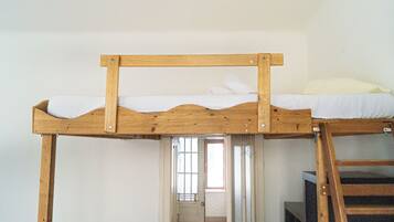 Basic Apartment | Iron/ironing board, free WiFi