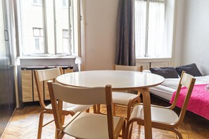 Basic Apartment | Iron/ironing board, free WiFi