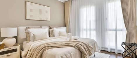 2 habitaciones, tabla de planchar con plancha, wifi y ropa de cama