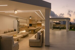 Outdoor dining - Anassa Villa, with 110m² Pool & Emerald Gardens (Rethymno)