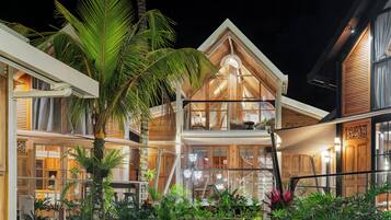 Family Suite, Balcony, Garden View | Desk, free WiFi