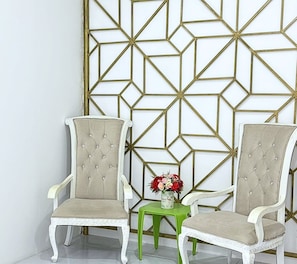 Grand Townhome, City View | Living area | Smart TV