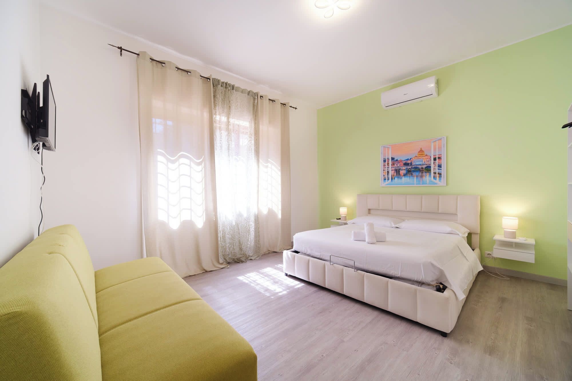 1 bedroom, iron/ironing board, travel crib, WiFi