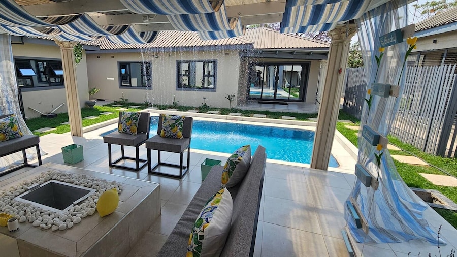 Villa De Luna in Avondale, Lomagundi Road