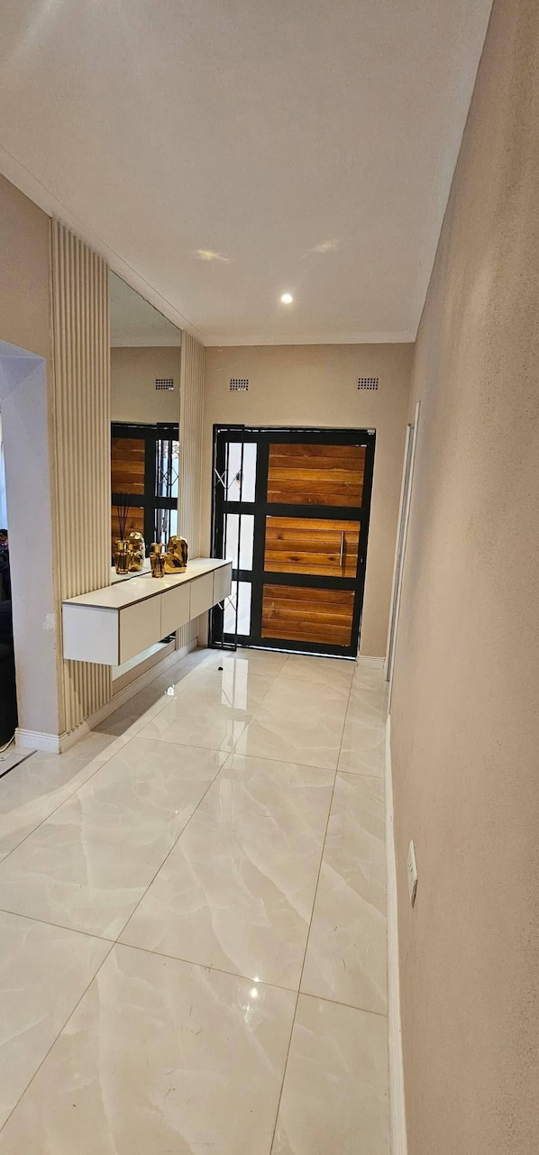 House, 4 Bedrooms, Accessible, Private Pool | Interior