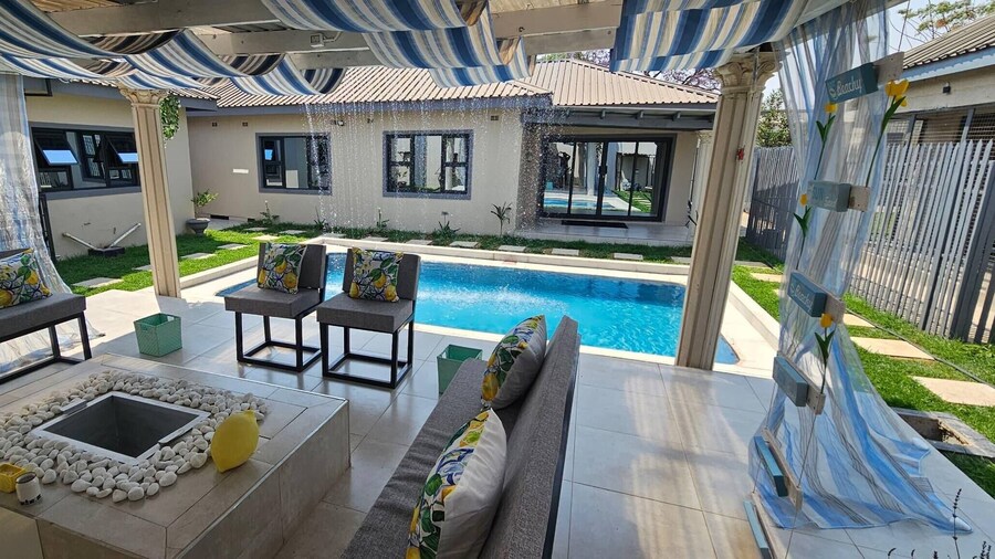 Villa De Luna in Avondale, Lomagundi Road