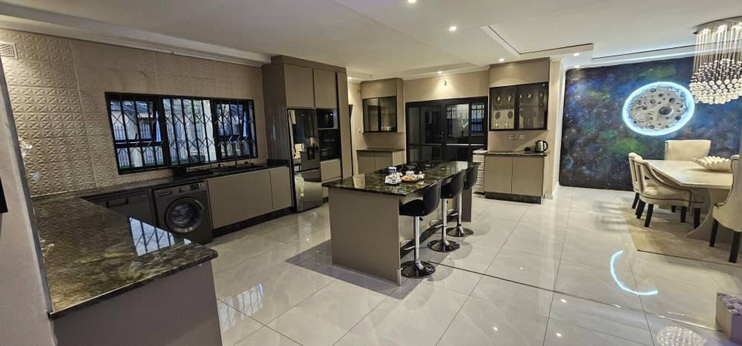 Nhà, 4 phòng ngủ, phù hợp cho người khuyết tật, hồ bơi riêng | Khu ăn uống