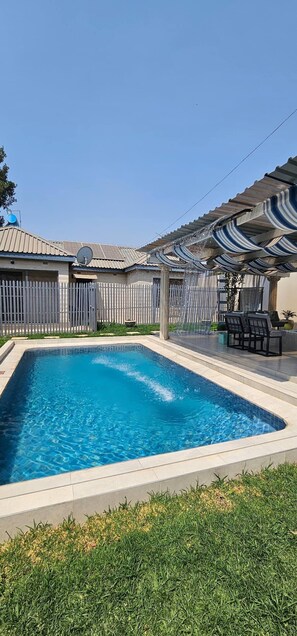 Rumah, 4 kamar tidur, akses difabel, kolam renang pribadi | Kolam renang | Kolam renang outdoor