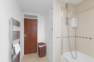 Family Apartment, Balcony | Bathroom