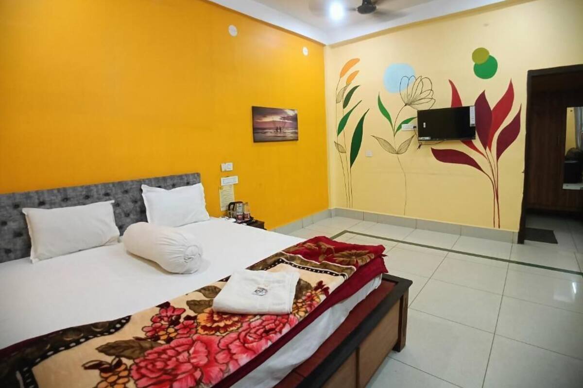 Deluxe Double Room Ground Floor | Bed sheets