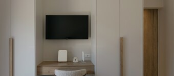 Costel BeachFront Residence, BBQ & Private Sunbeds