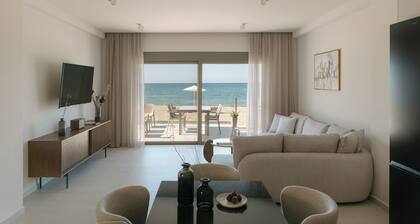 Costel BeachFront Residence, BBQ & Private Sunbeds