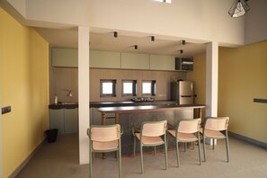 Basic Villa | Shared kitchen facilities