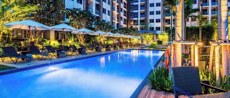 Huoneisto, 1 makuuhuone, esteetön, parveke | Uima-allas | Ulkouima-allas