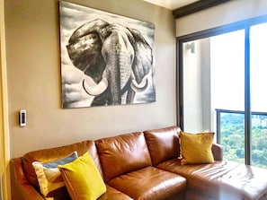Apartment, 2 Bedrooms, Accessible, Balcony | Living area