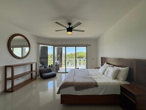 3 habitaciones y tabla de planchar con plancha 