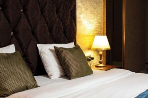 Cribs/infant beds - Sapphire Inn Hotel (Baku)