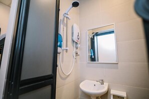 Bathroom - Swing & Pillows @ 75 Chulia St, Georgetown Penang (George Town)
