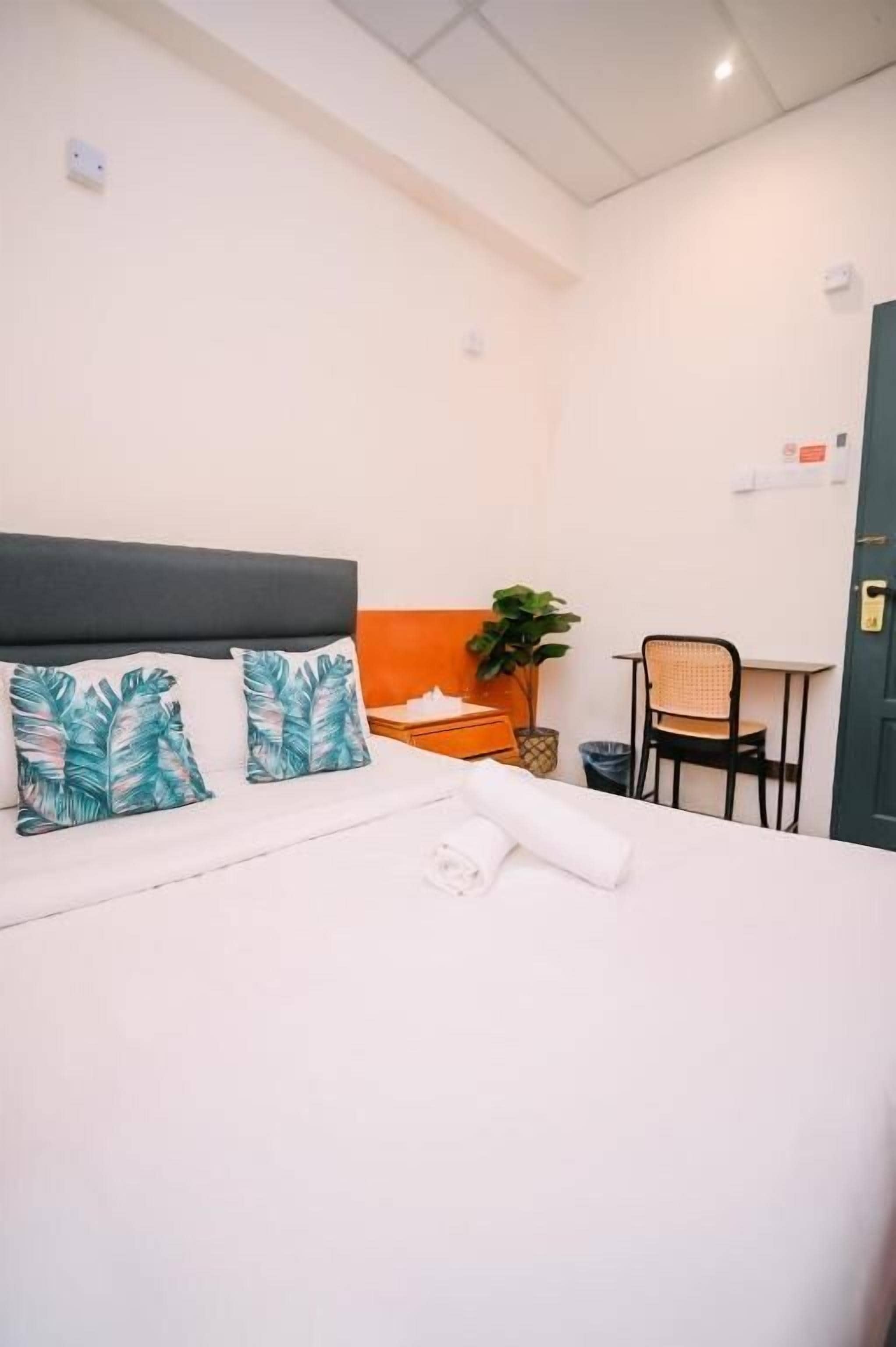 Habitación doble estándar | Escritorio, tabla de planchar con plancha y wifi gratis 