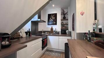 Fridge, microwave, oven, dishwasher