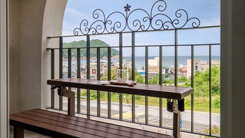 Basic Room, 1 Bedroom (Room 302) | 1 bedroom, free WiFi