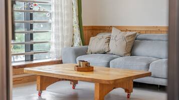 Basic Room, 1 Bedroom (Room 203) | 1 bedroom, free WiFi