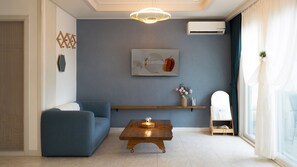 Basic Room, 1 Bedroom (Room 201) | 1 bedroom, free WiFi