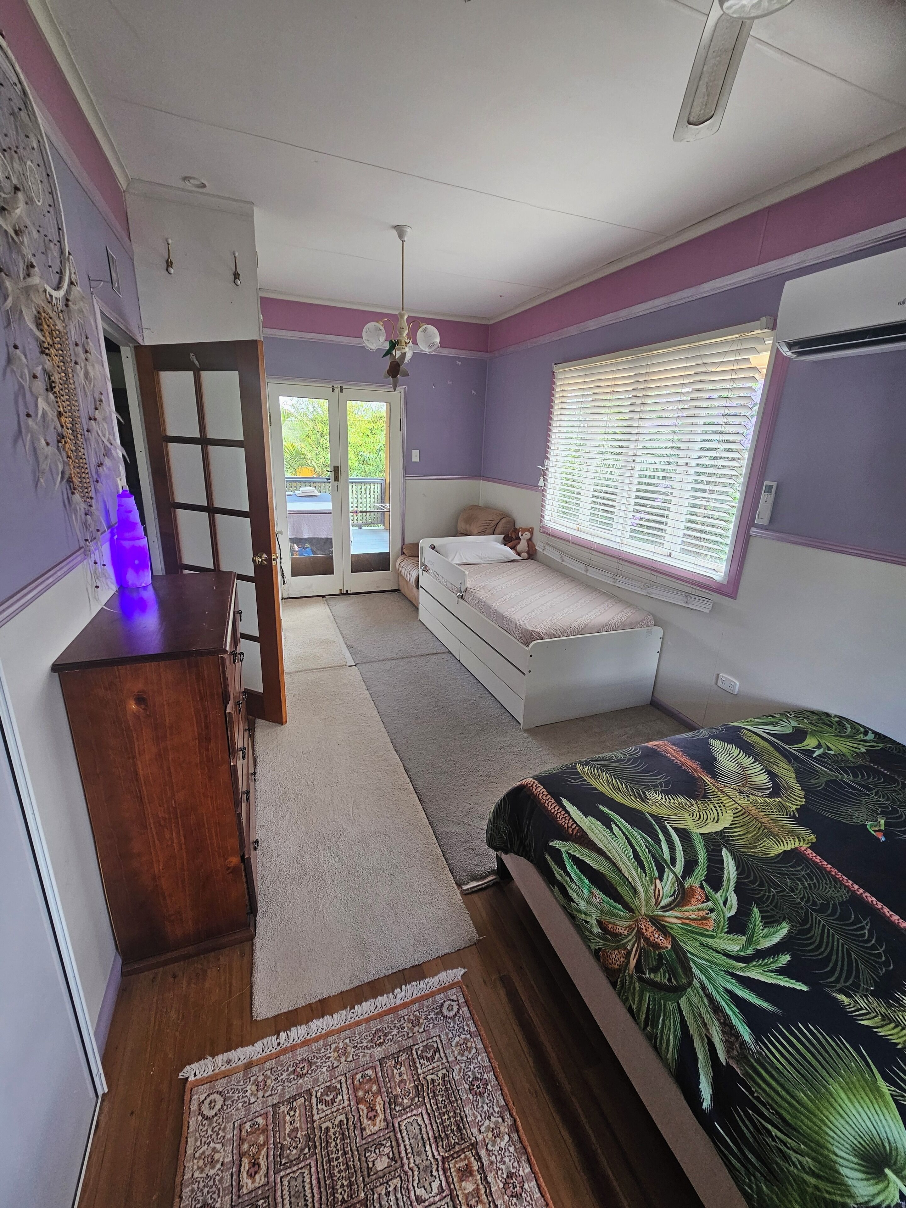 2 chambres, fer et planche à repasser, Wi-Fi, draps fournis