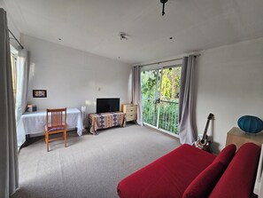 تلفزيون ذكي، كُتُب