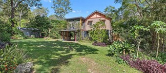 Country Cove, Queenslander house.
Sunshine Coast, Australia