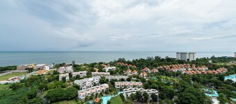 Boathouse Hua Hin Condo