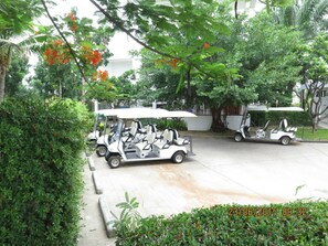 Apartment, 1 Bedroom, Accessible, Balcony | Property grounds