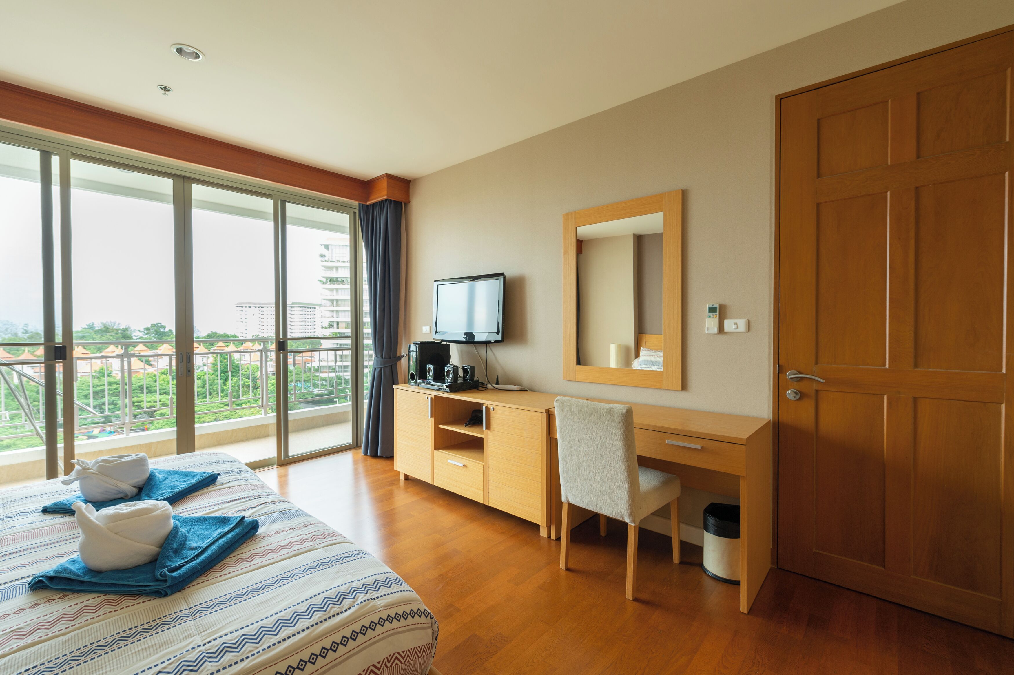 Apartment, 1 Bedroom, Accessible, Balcony | 3 bedrooms