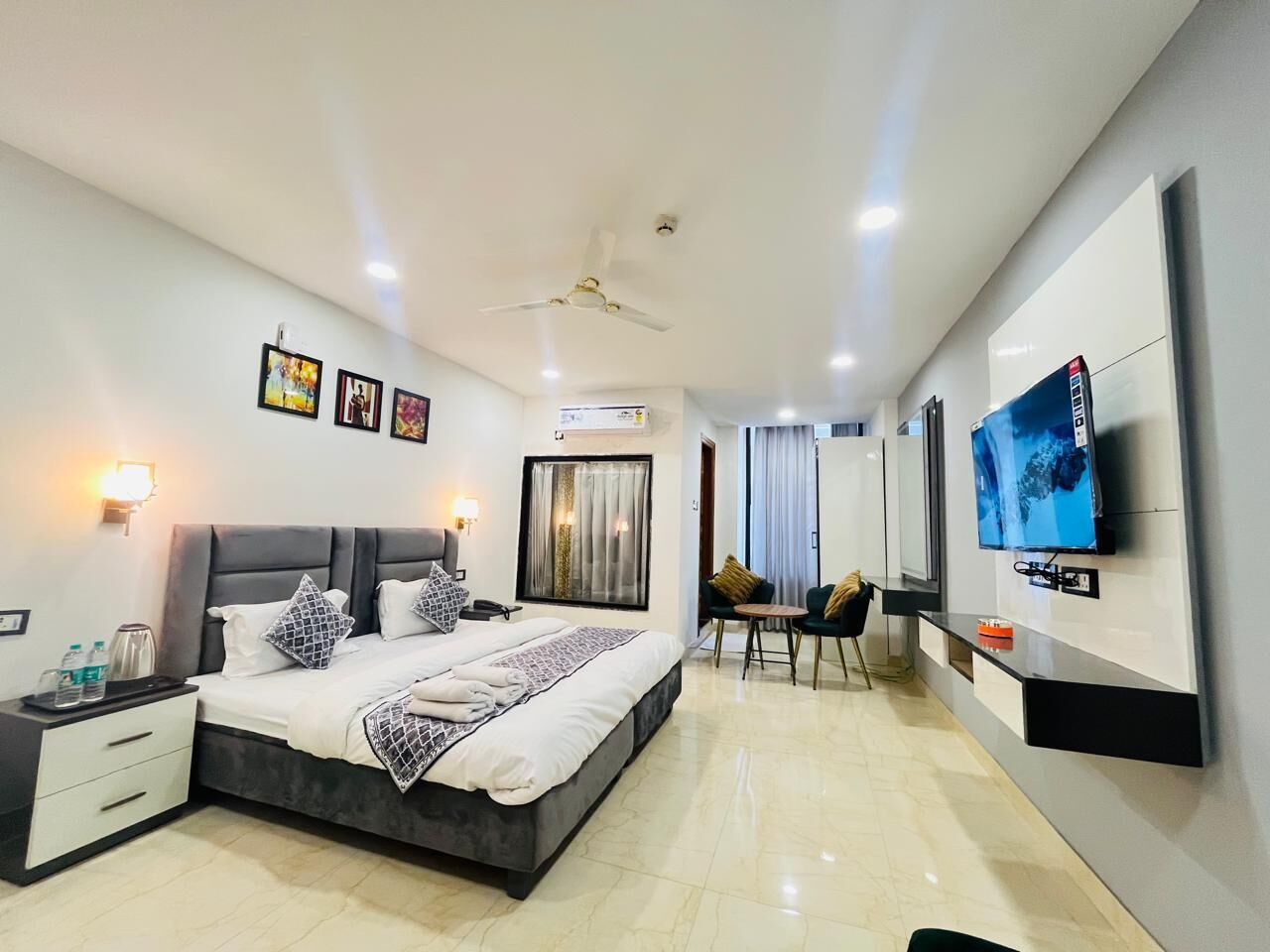 Deluxe Double Room | Iron/ironing board, free WiFi