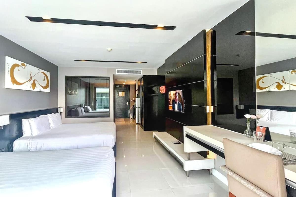 Apartment, Multiple Bedrooms, Accessible, Balcony